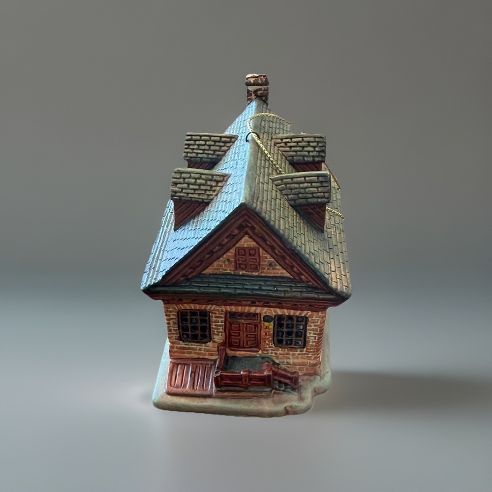2004 Lang & Wise Prentis Store Colonial Williamsburg 3.0" Ornament CW17 EUC
